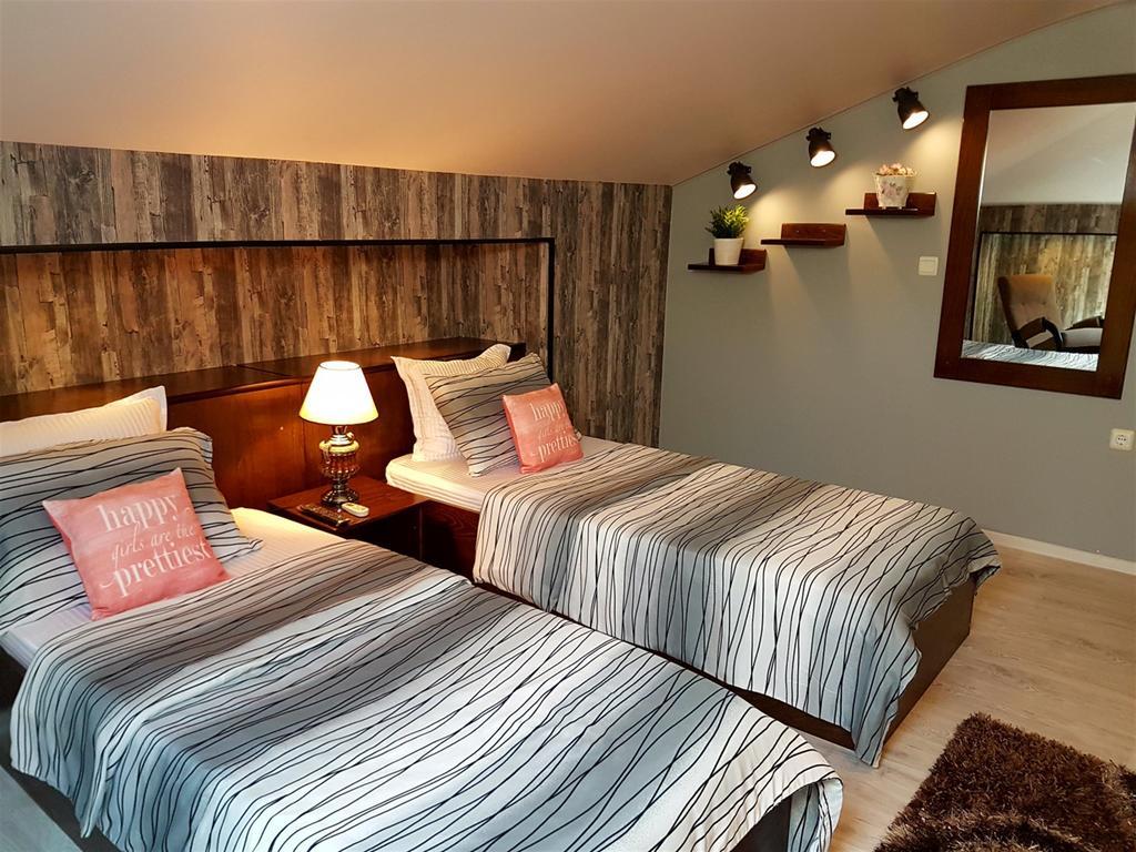 Hotel Minaliat Vek Шумен Экстерьер фото
